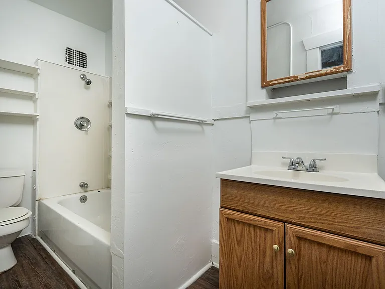 420 S 6th Ave — Photo 26