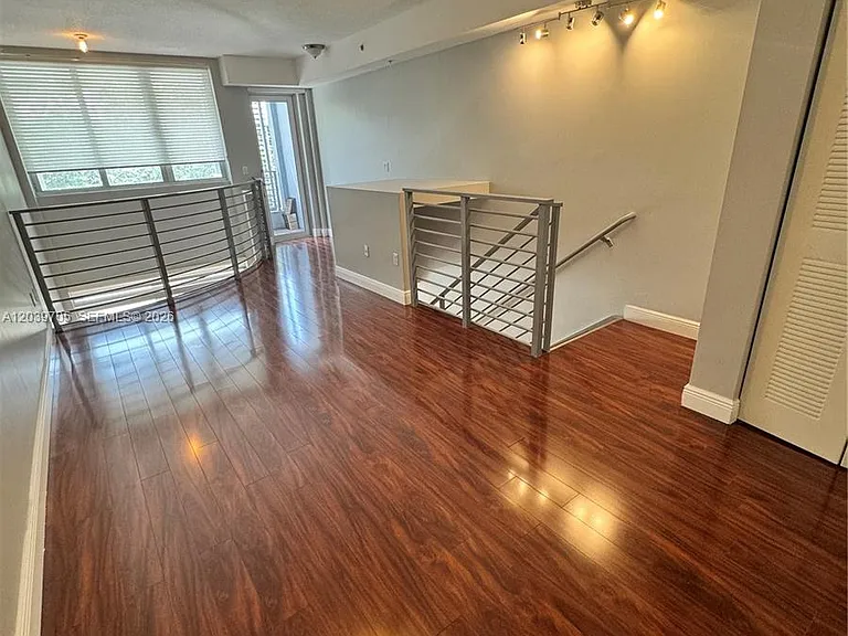 3339 Virginia St #105 — Photo 11