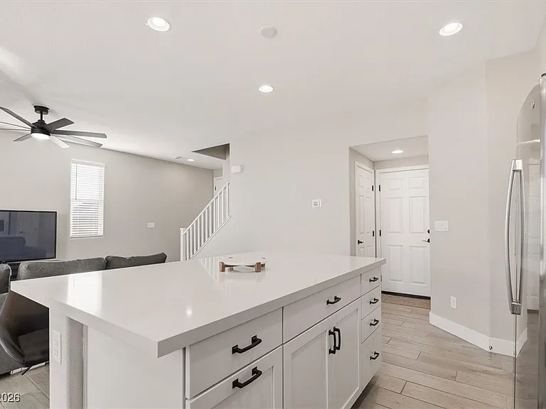4536 Anspach St — Photo 6