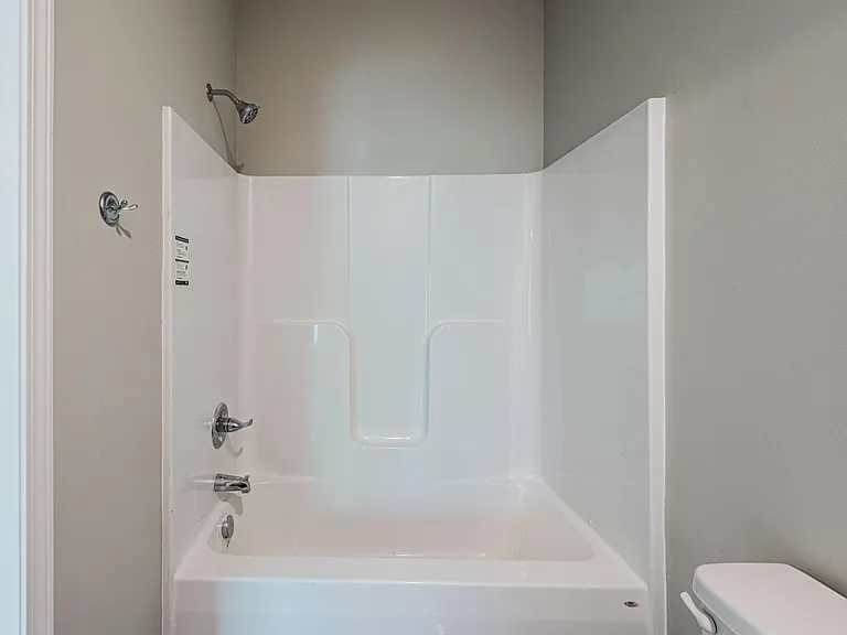 1011 Campbell Ln — Photo 16