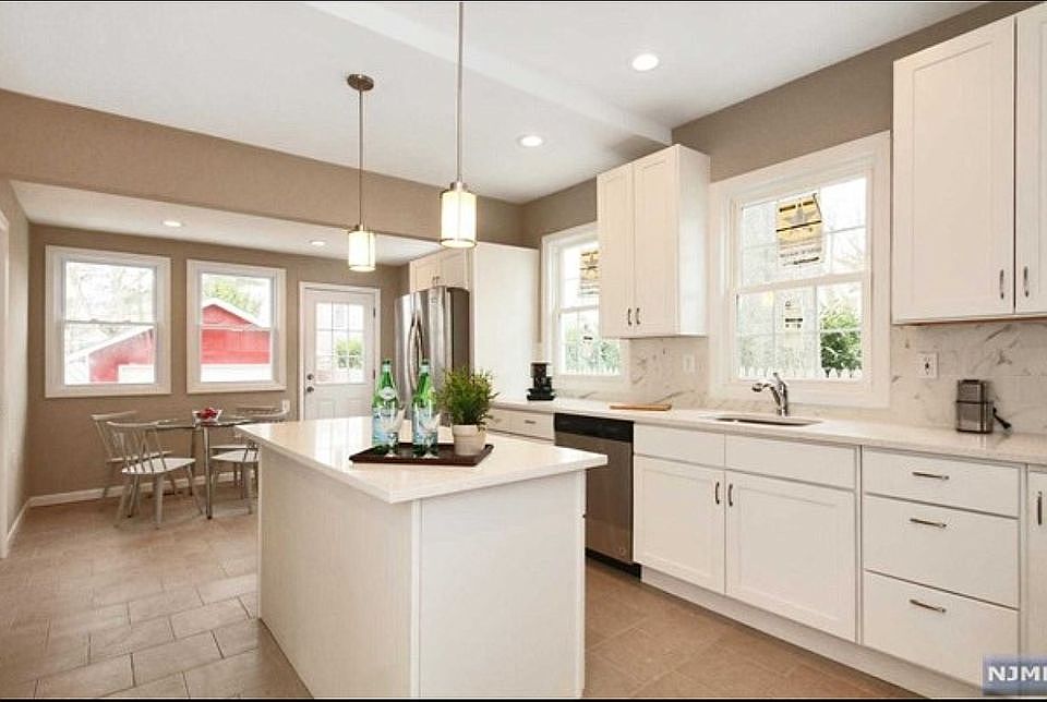 2nd image of 142 N Prospect Ave
