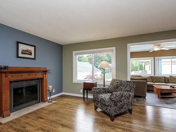 5th image of 1021 Lockridge Dr NE
