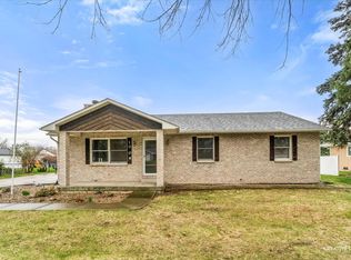 1006 Nancy Rd, Sandwich, IL 60548