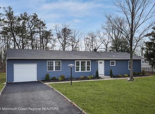 3 Sunset Dr, Howell, NJ 07731