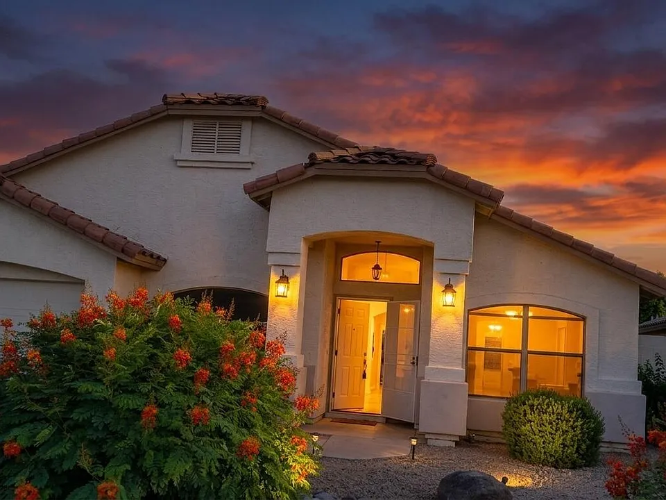 15325 W Honeysuckle Ln