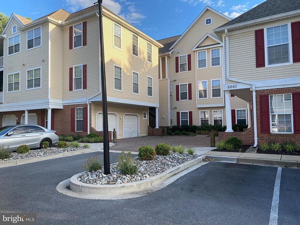 1st image of 5001 Hollington Dr Unit 202