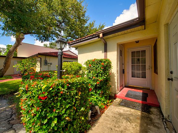 4th image of 8764 Cocoa Ct