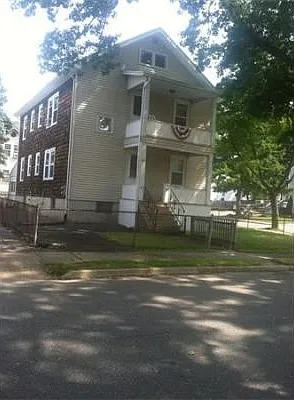Building Photo 3