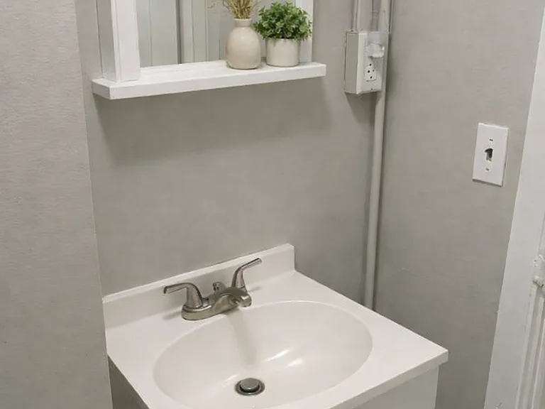 198 E Green St #17 — Photo 6