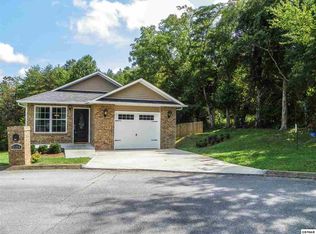 2124 Covenant Dr, Sevierville, TN 37876