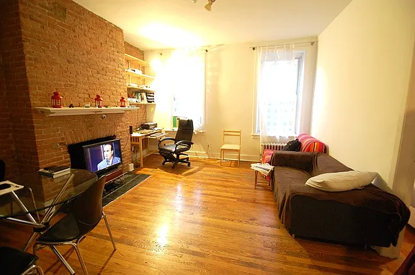 Rented by Bold New York | media 5