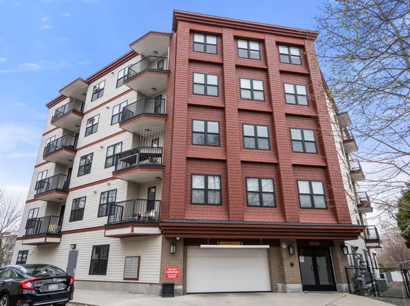 18 Johnson Ave APT 3, Quincy, MA 02169