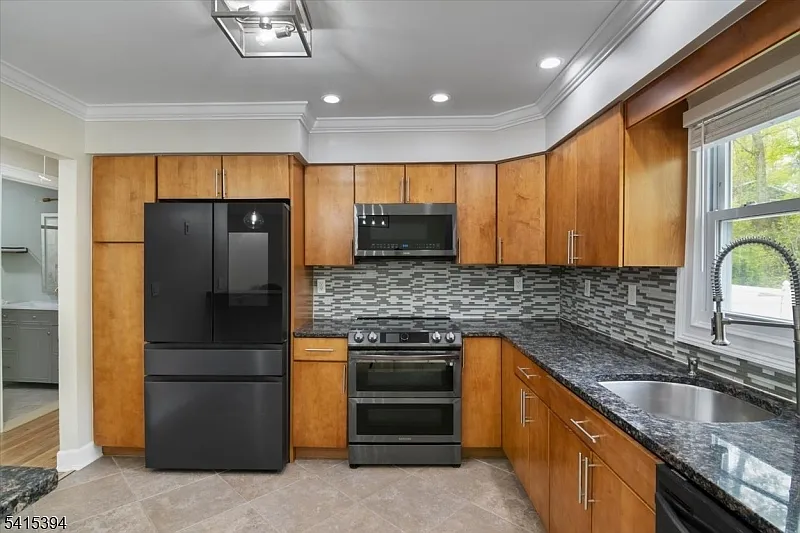 Building Photo - 46 Fordham Trl