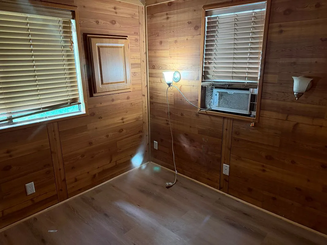 1 bed, 1.0 bath, 1964 sqft, $1,200 — Photo 3