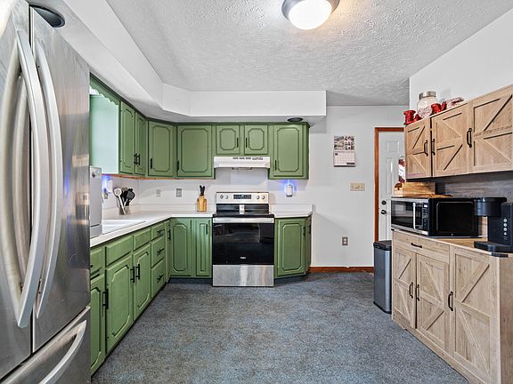 5th image of 1104 Crawford Ave
