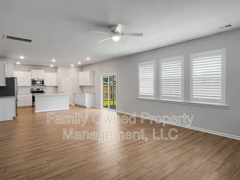 2048 Longhorn Ln — Photo 28