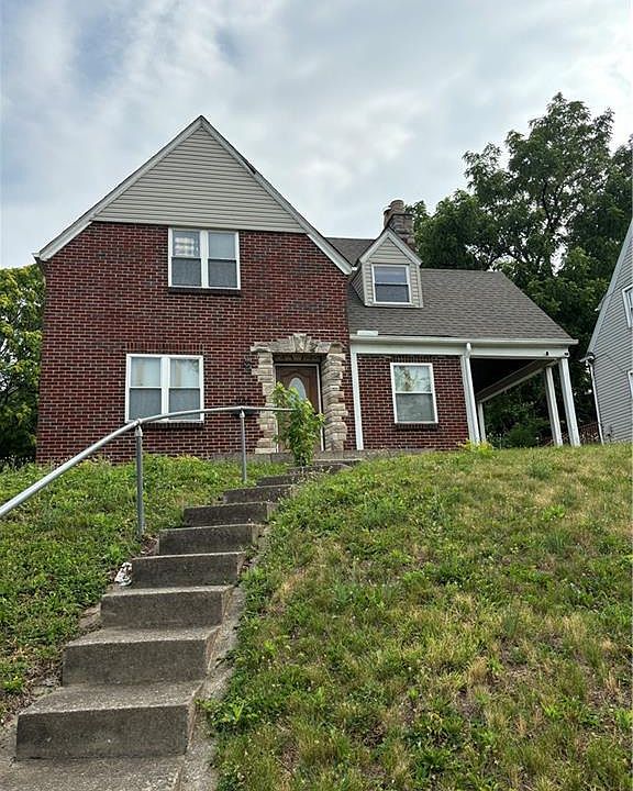 1st image of 4105 E 3rd St