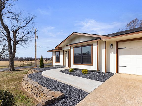 2nd image of 63010 E 293rd Rd