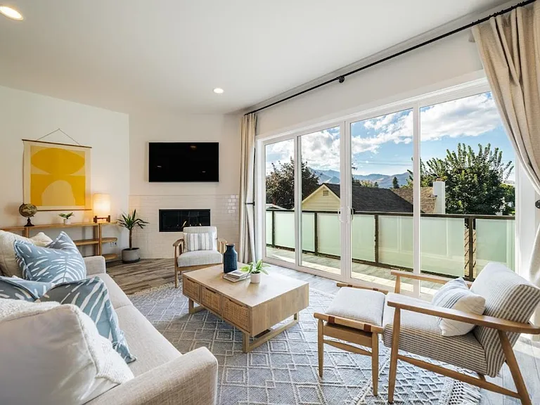 823 Orondo Ave #C — Photo 13