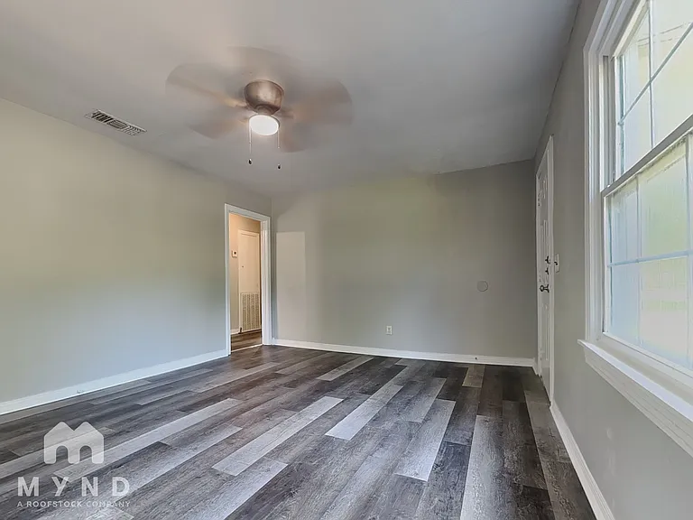 404 N Kenwood Rd — Photo 6