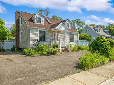 8 Sherman Place, Bethpage, NY, 11714