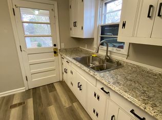 1220 19th Ave SE, Decatur, AL 35601