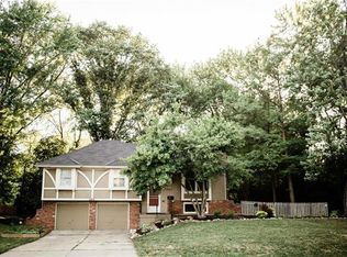 6812 N Walrond Ave, Kansas City, MO 64119