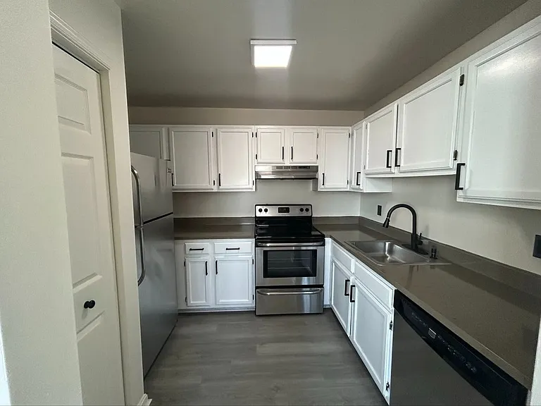 Vernon Homes — Photo 23