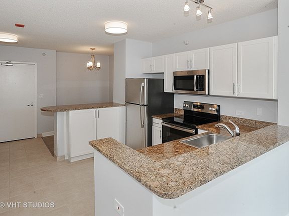 4th image of 222 N Columbus Dr APT 4001