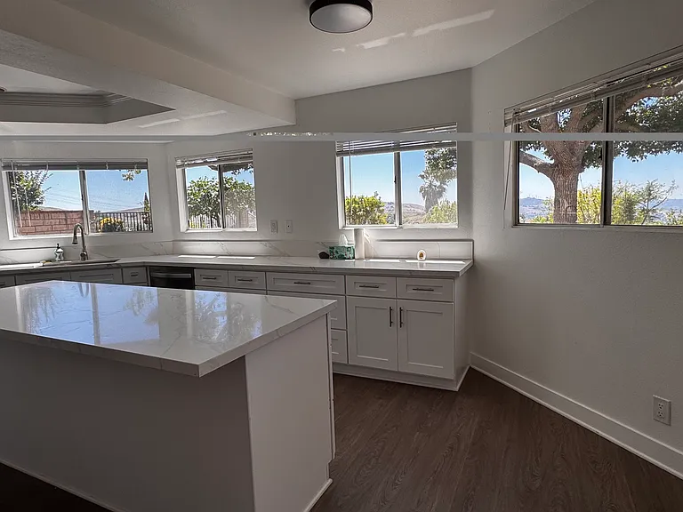 2729 Pepperdale Dr — Photo 4