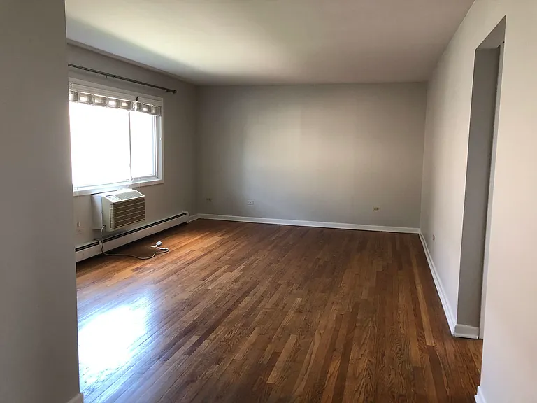 1116 Greenleaf Ave #1G — Photo 2