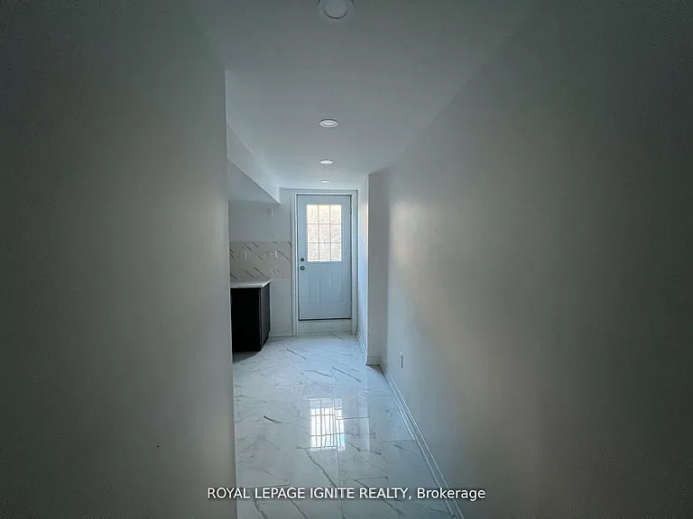 111 Misty Hills Trl #BASEMENT — Photo 28