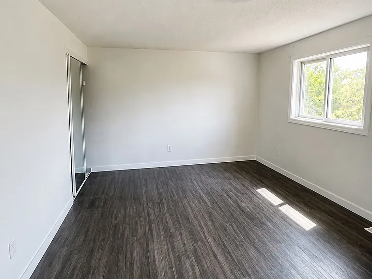 470 2nd St #8 — Photo 8