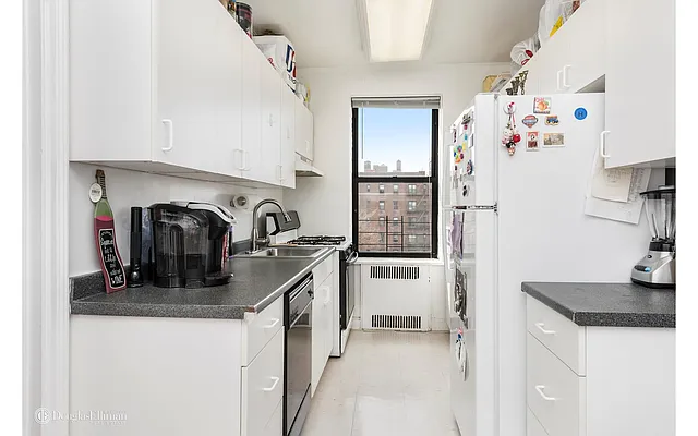 Sold by Douglas Elliman | media 17