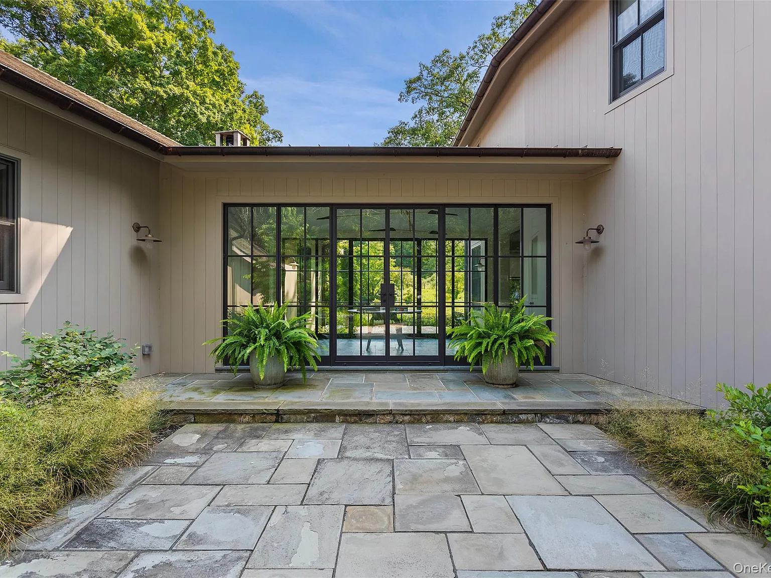 4 bed, 3.5 bath, 3578 sqft, $30,000 — Photo 2