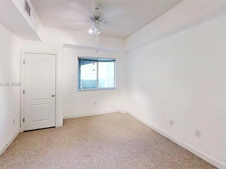 6001 SW 70th St #217 — Photo 12