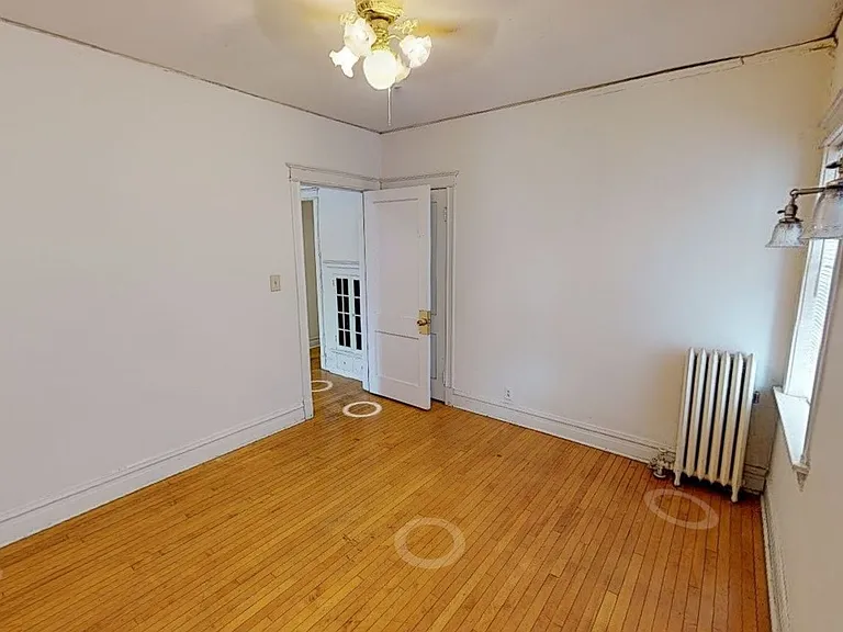 1902 E Linnwood Ave — Photo 47