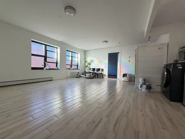 (undisclosed Address), Brooklyn, NY 11214