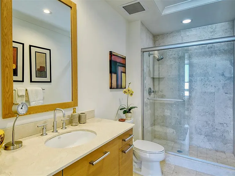 1350 Main St #1702 — Photo 33