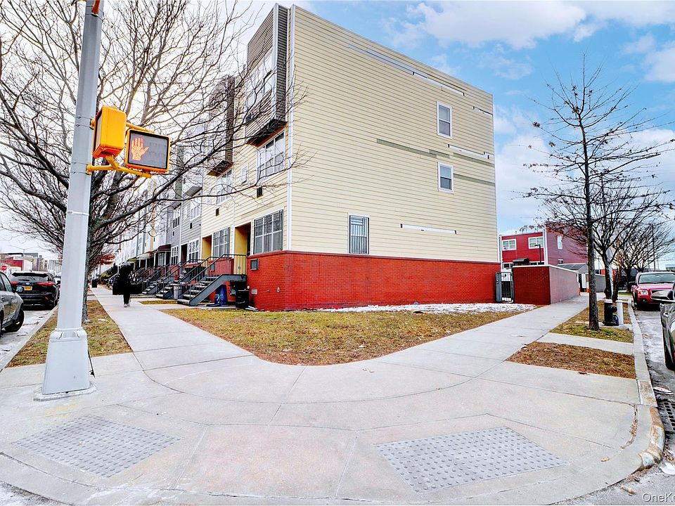 1st image of 639 Vandalia Avenue
