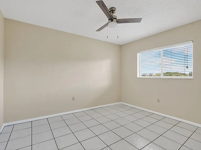 2236 N Cypress Bend Dr #508 — Photo 19