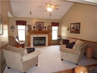 1st image of 328 NE Dreamweaver Ave