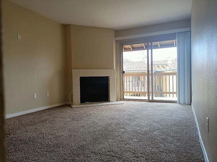2950 Alta View Dr — Photo 10