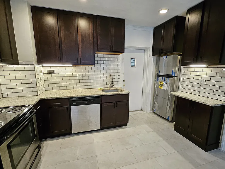 7012 Forsyth Blvd #2W — Photo 5