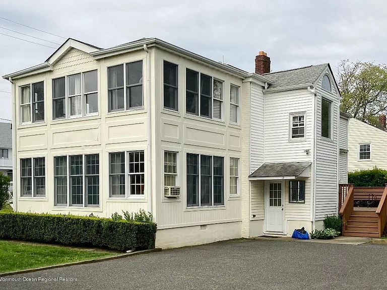 3 Cedar Ave #UPSTAIRS — Photo 6