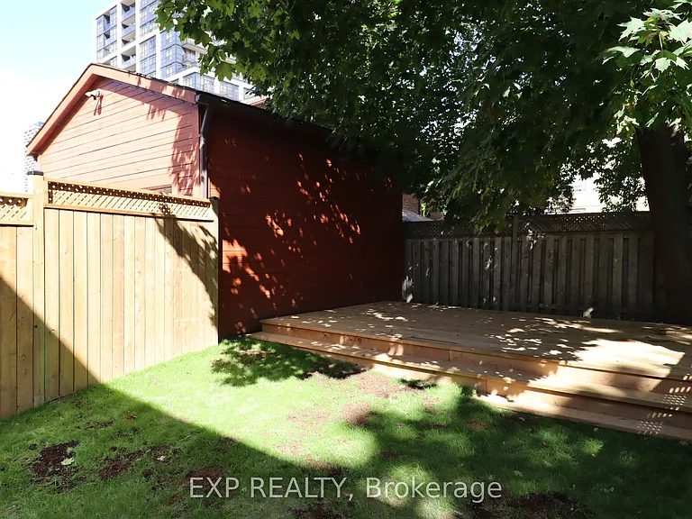 342 Eglinton Ave E — Photo 20