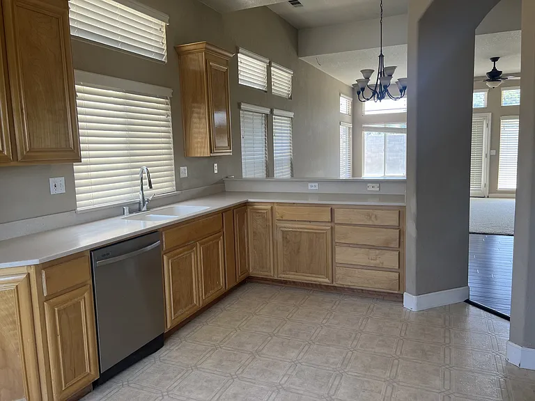 3200 Allan Adale Dr — Photo 2