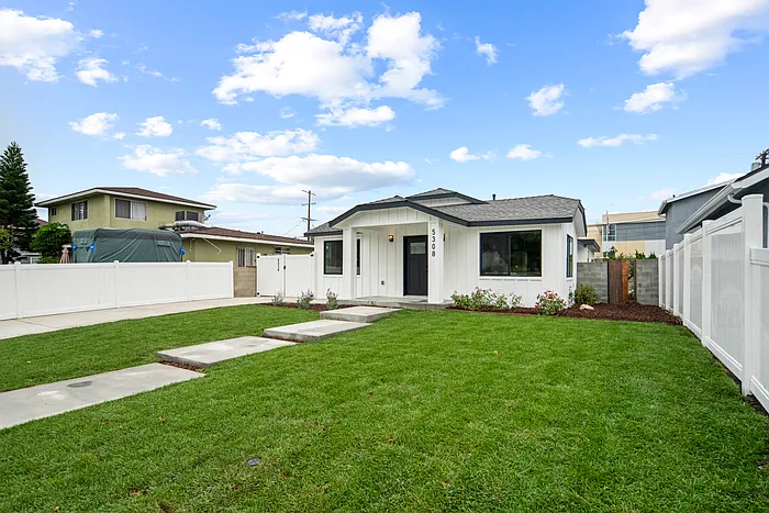 5308 S Victoria Ave — Photo 7