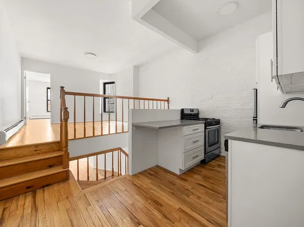 339 3rd Street image 1 of 6