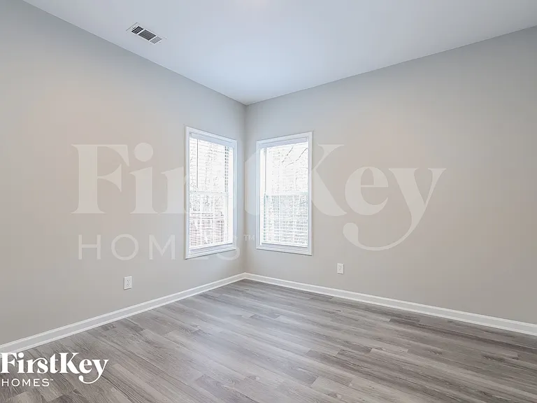 5320 Parkside Trl — Photo 12